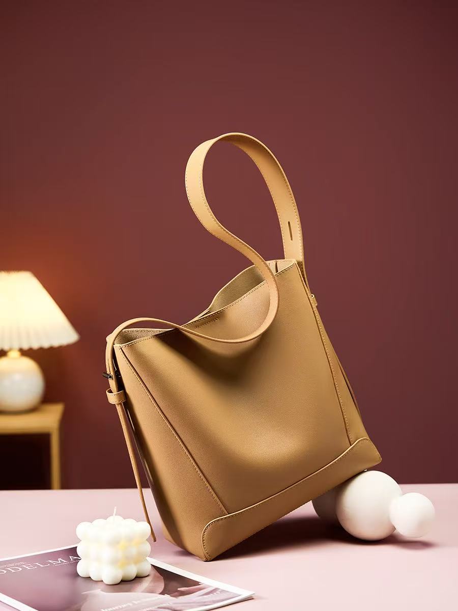 Minimal Leather Bucket Tote