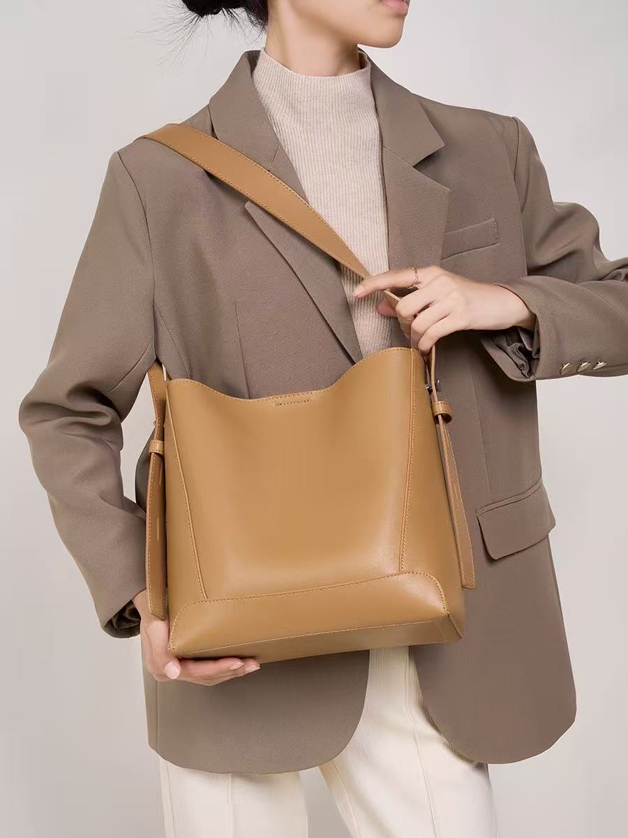 Minimal Leather Bucket Tote