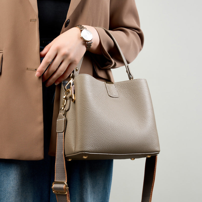 Genuine Top‑Grain Leather Hobo Bag, 2026 New Large Capacity Bucket Bag, Versatile Shoulder & Crossbody Handbag