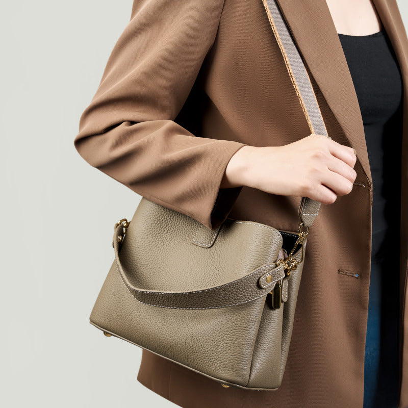 Genuine Top‑Grain Leather Hobo Bag, 2026 New Large Capacity Bucket Bag, Versatile Shoulder & Crossbody Handbag